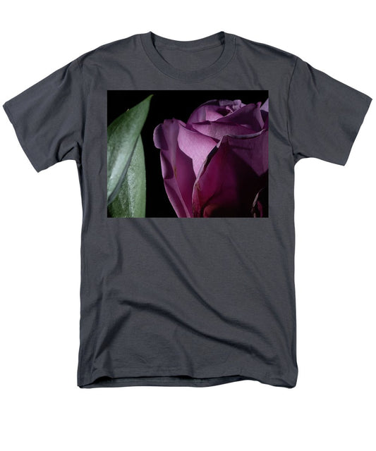 Rose Shines in the Dark - Men's T-Shirt  (Regular Fit)